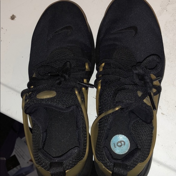 sneakers - Picture 1 of 3